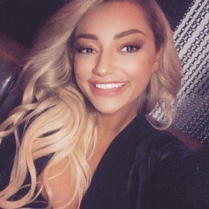 Meet your Posher, Christina